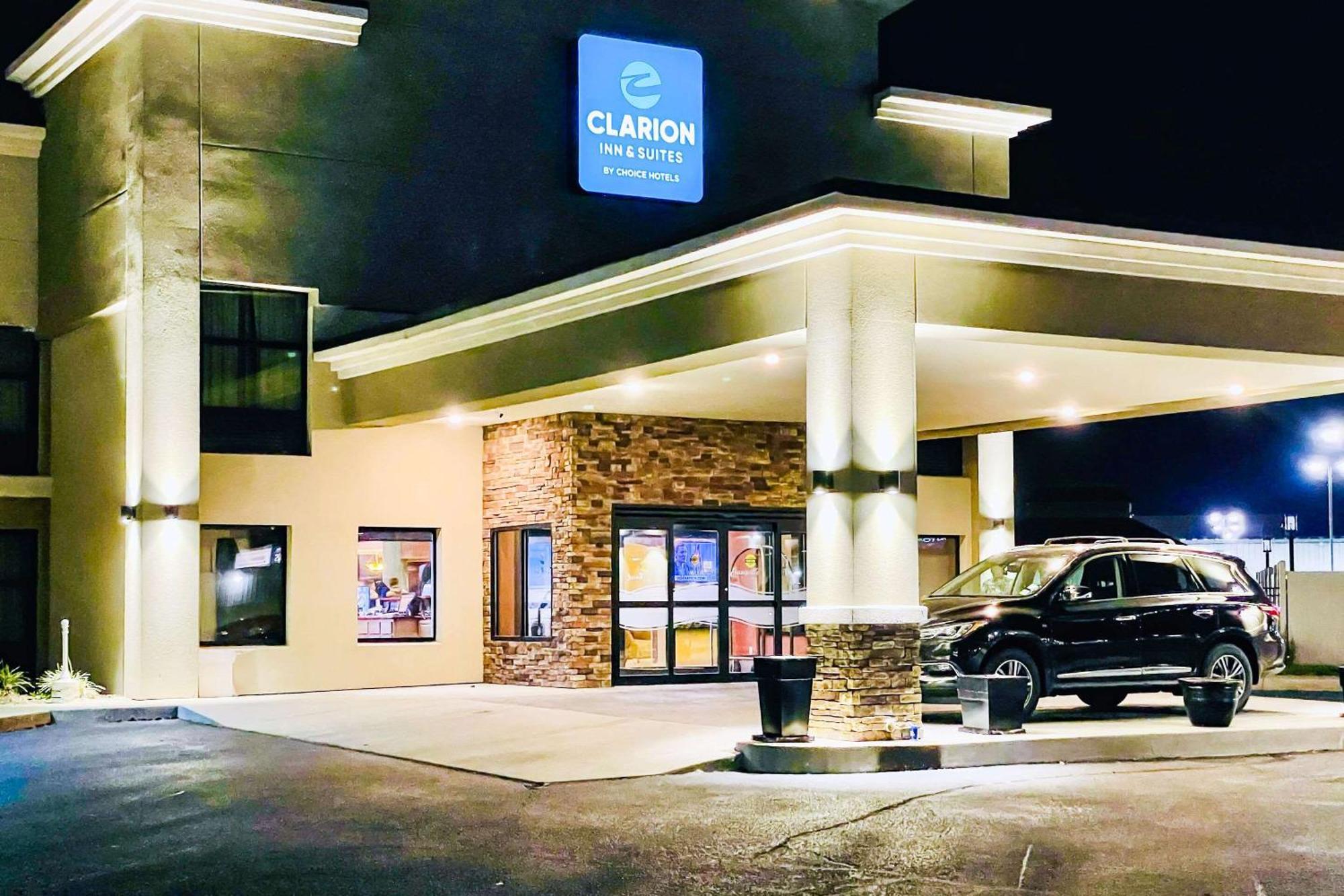 Clarion Inn&Suites Evansville Exterior foto